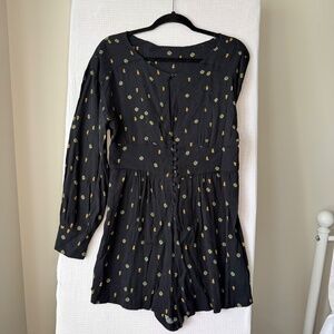 Urban Outfitters Free People Short Romper Size not marked Black with gold Boho